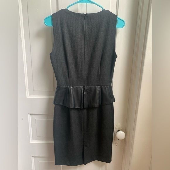 ZARA Basic Gray Herringbone Peplum Midi Dress Size XS - Picture 2 of 5